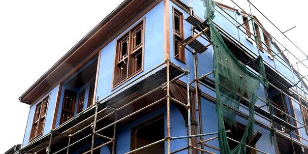 Tarihi binalar restore ediliyor