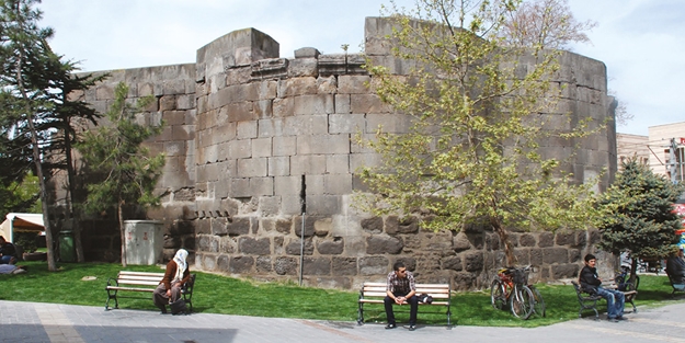 Tarihi bir yapı: Kayseri Ok Burcu