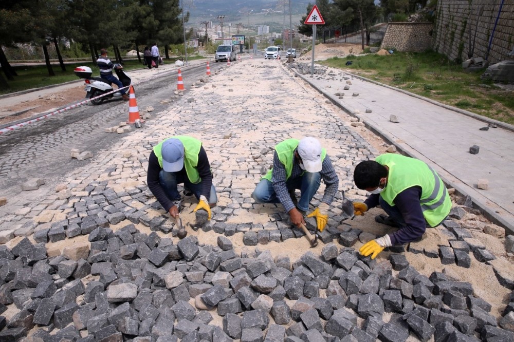 Tarihi Birinci Caddede yenileme çalışmaları başladı 