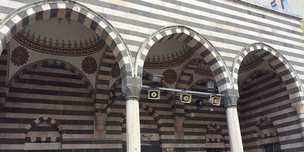 Tarihi dokusuyla Nebi (Peygamber) Camii