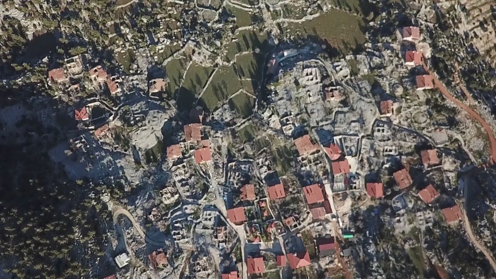 Tarihi Düğmeli Evler tarihe meydan okuyor 