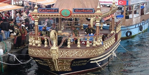 Tarihi Eminönü balıkçısına kanlı infaz!