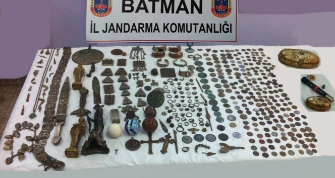 Tarihi eser kaçakçılığı: 771 parça tarihi eser ele geçirildi