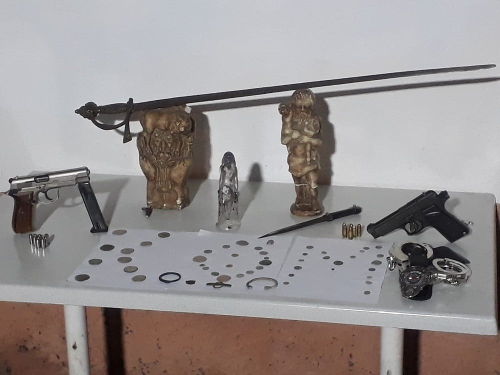 Tarihi eser kaçakçılığı ve ticareti yapan sahte polislere operasyon 