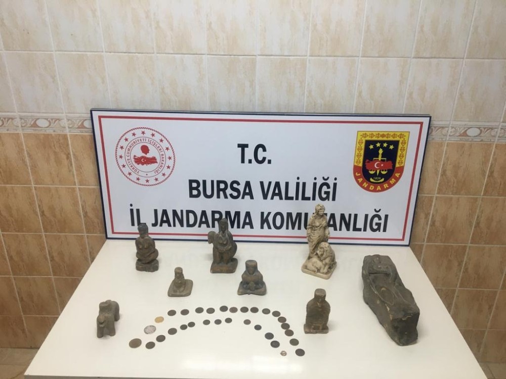 Tarihi eserleri satmak isterken yakalandılar 