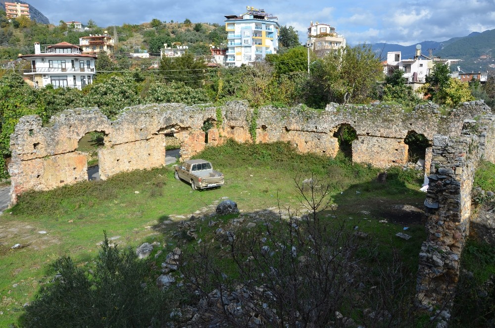 Tarihi Gülevşen Camii restore edilecek 