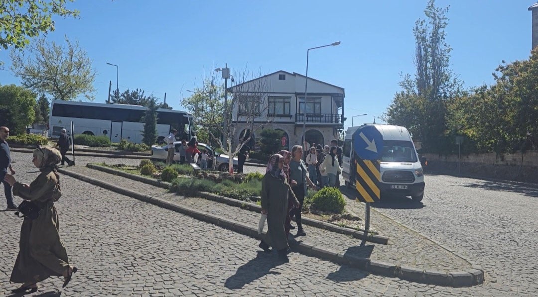 Tarihi Harput Mahallesi'nde bayram yoğunluğu