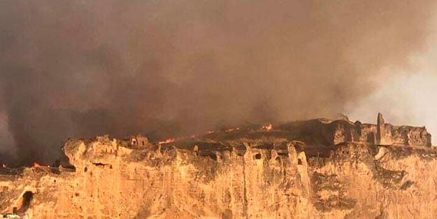 Tarihi Hasankeyf ilçesinde korkutan yangın