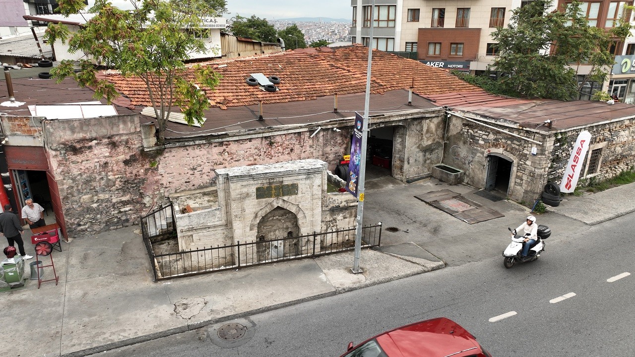 Tarihi Karagöz Evi lastikçiye dönüştü! 400 yıllık miras kaderine terk edildi
