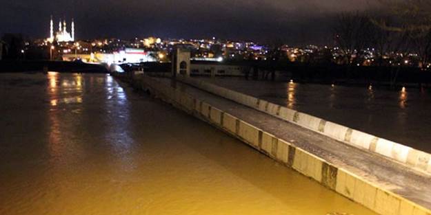 Tarihi köprüler yeniden trafiğe kapatıldı
