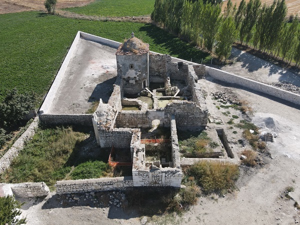 Tarihi külliye ayağa kaldırılıyor