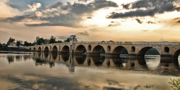 Tarihi Meriç Köprüsü