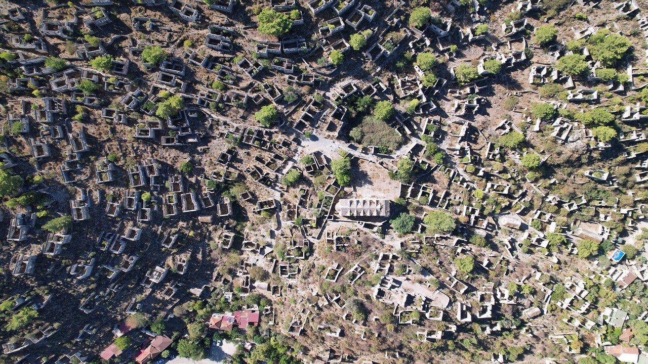 Tarihi MÖ 4.yüzyıla dayanıyor! Tüm gözlerden uzak hayalet kasaba: Kayaköy