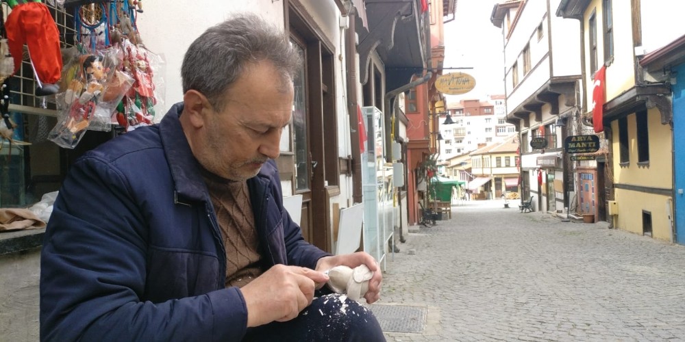 Tarihi Odunpazarı bölgesinde virüs nedeniyle adeta kuş uçmuyor 