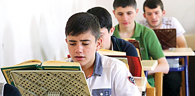 Tarihi okulda 66 yılda bin 200 hafız yetişti