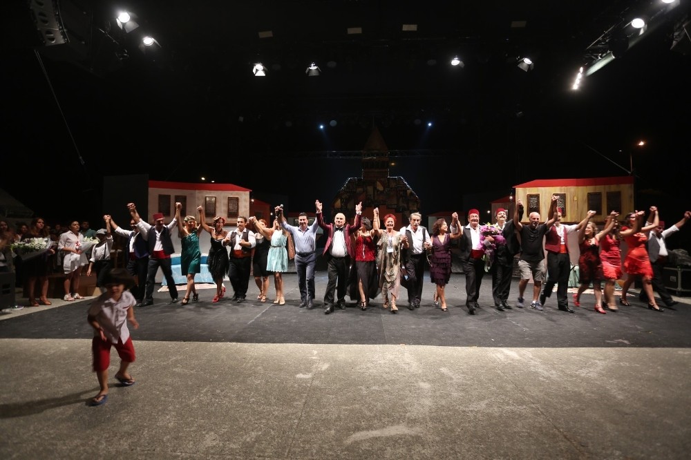 Tarihi sahne ’Batakhane Güzeli’ne ev sahipliği yaptı 