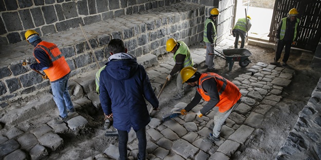 Tarihi surlarda ortaya çıkarıldı! Aslına uygun olarak onarılacak