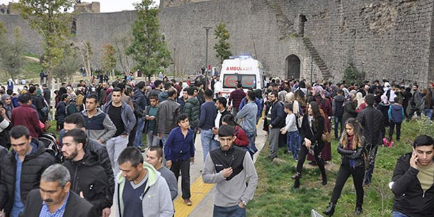 Tarihi surlardan yere çakılan baba-kız ağır yaralandı