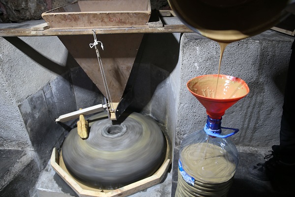 Tarihi taş değirmende 20 kişiye istihdam sağlanıyor