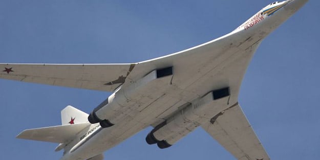 Tarihte ilk kez! Rus bombardıman uçağı Tu-160 Güney Afrika’ya gitti