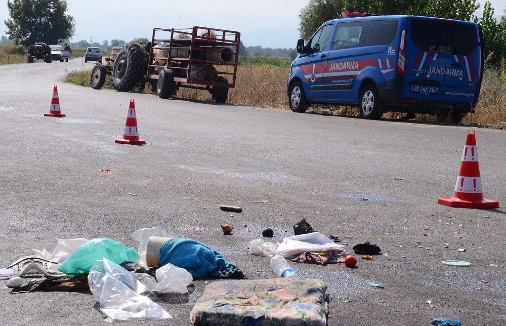 Tarım işçileri taşıyan traktör devrildi: 8 yaralı 
