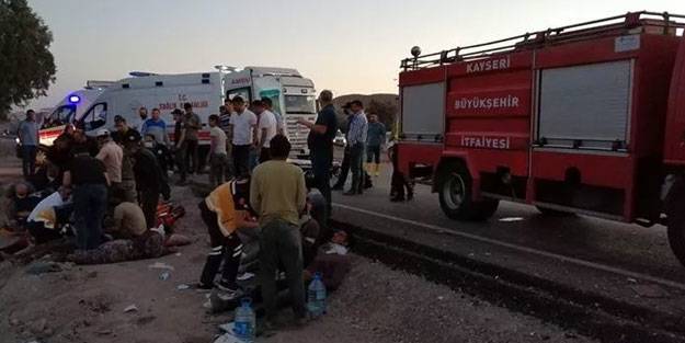 Tarım işçilerini taşıyan minibüs kaza yaptı