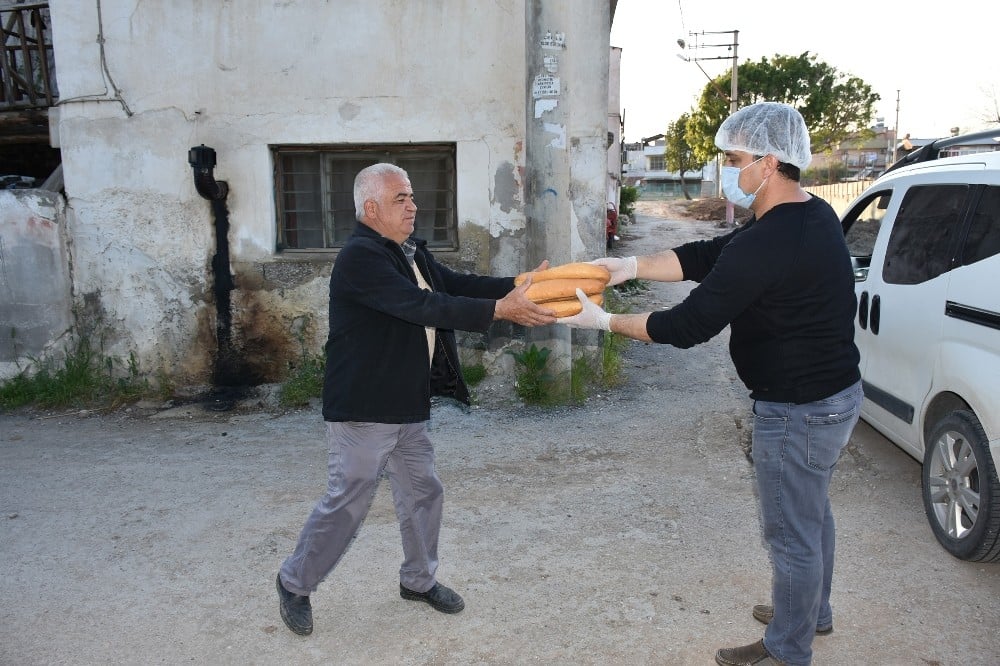 Tarsus Belediyesi ekmek üretimine hız verdi 