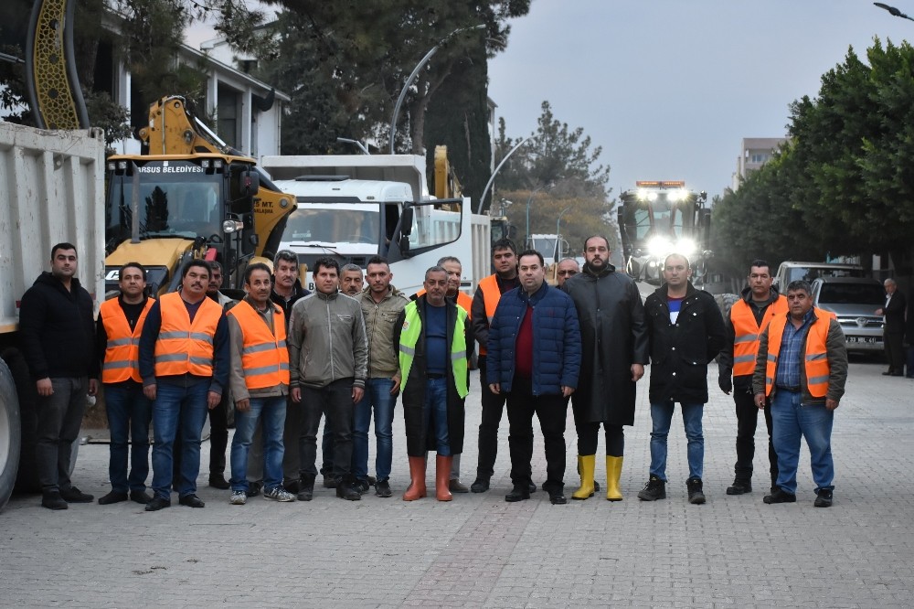 Tarsus Belediyesi, sağanak yağış ve fırtına için tedbir aldı 