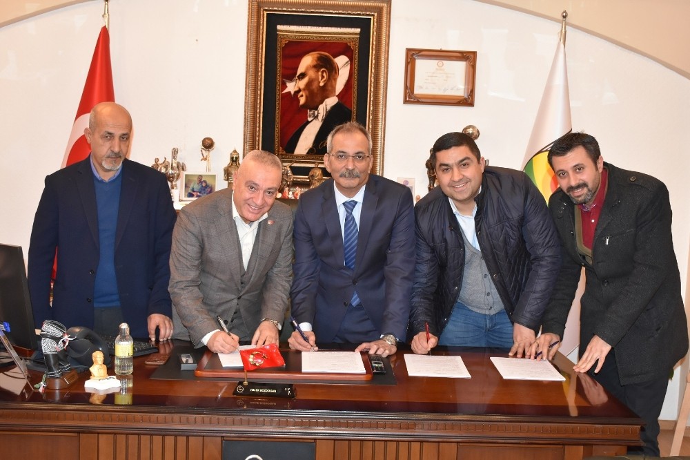 Tarsus Belediyesi’nde toplu iş sözleşmesi imzalandı 