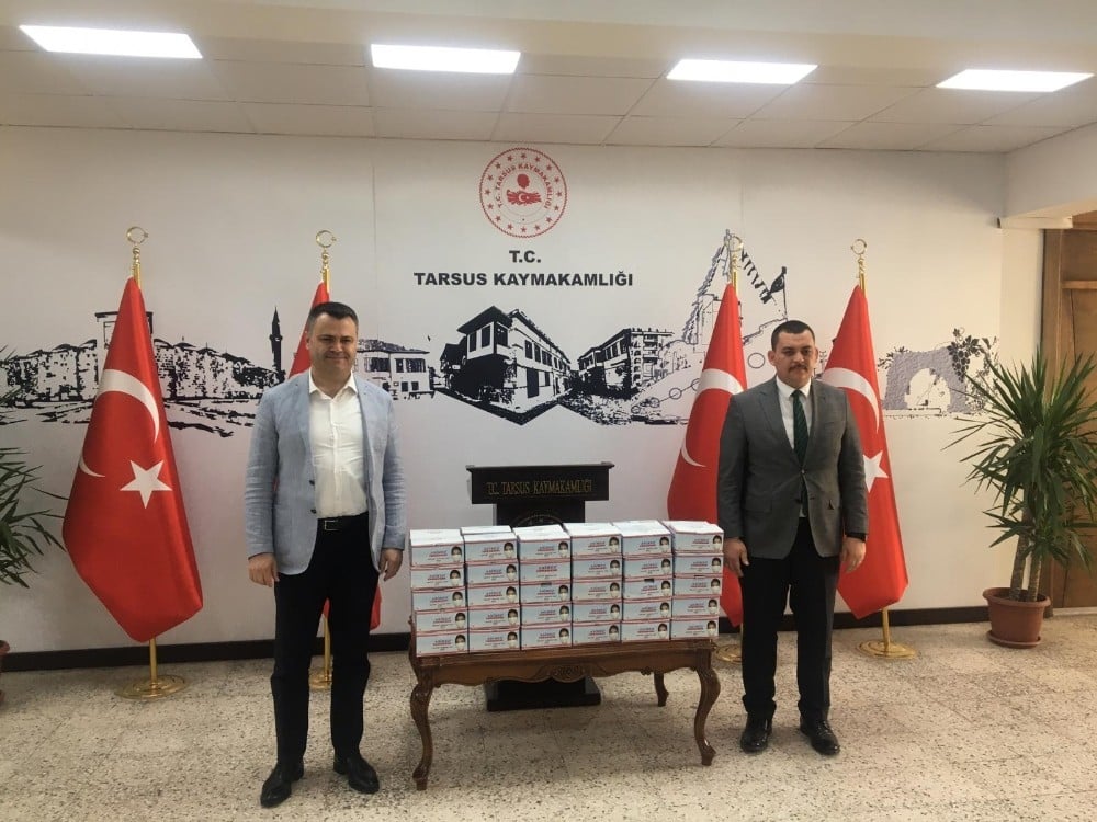Tarsus Ülkü Ocağı’ndan Kaymakamlığa 10 bin adet maske 