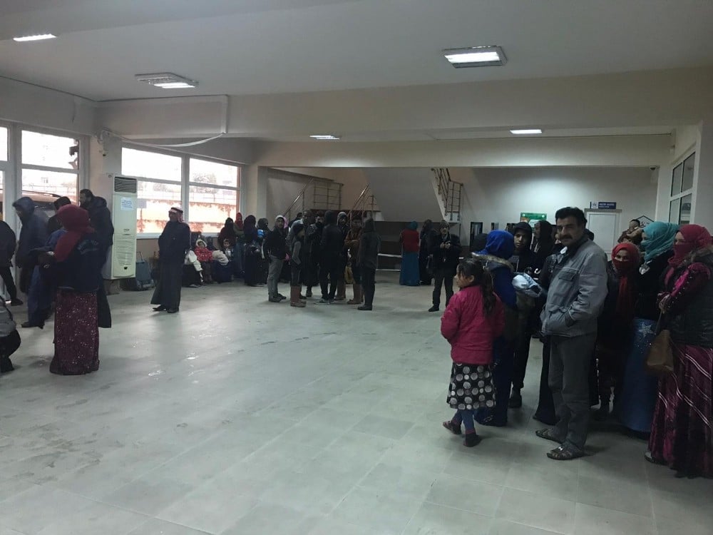 Tarsus’ta çadırda kalan tarım işçileri tahliye edildi 