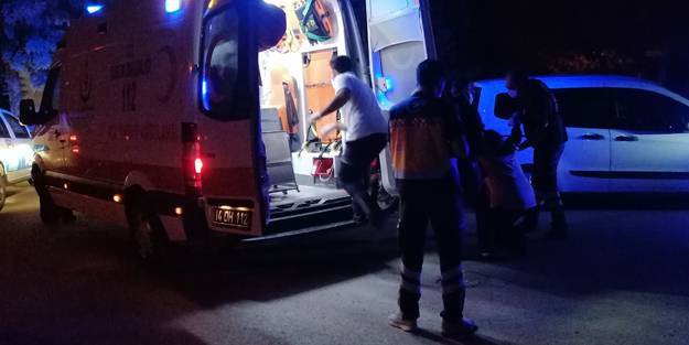 Tartışma bıçaklı, silahlı kavgaya dönüştü: 1'i polis 5 yaralı