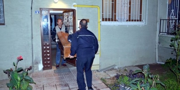 Tartıştığı 18 yaşındaki kızını öldürdü