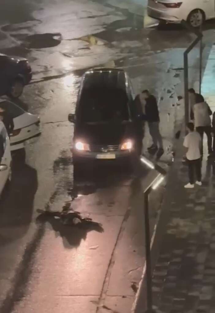 Tartıştığı 2 kişi tarafından tabancayla vurularak öldürüldü