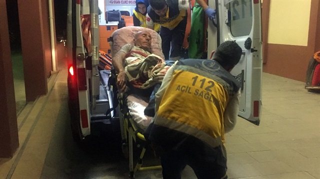 Tartıştığı babasını göğsünden bıçakladı