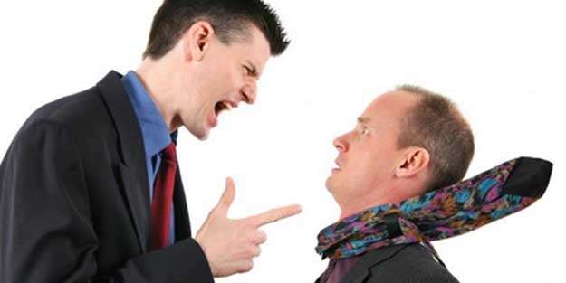 Tartıştığı iş arkadaşına ''Kalıbının adamı değilsin