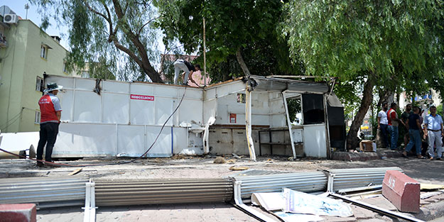 Tartıştığı kebapçının dükkanına midibüsle daldı!