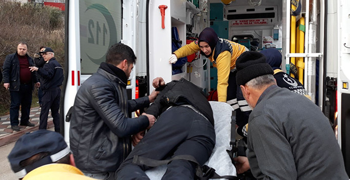 Tartıştığı kız arkadaşının gözü önünde kafasına sıktı