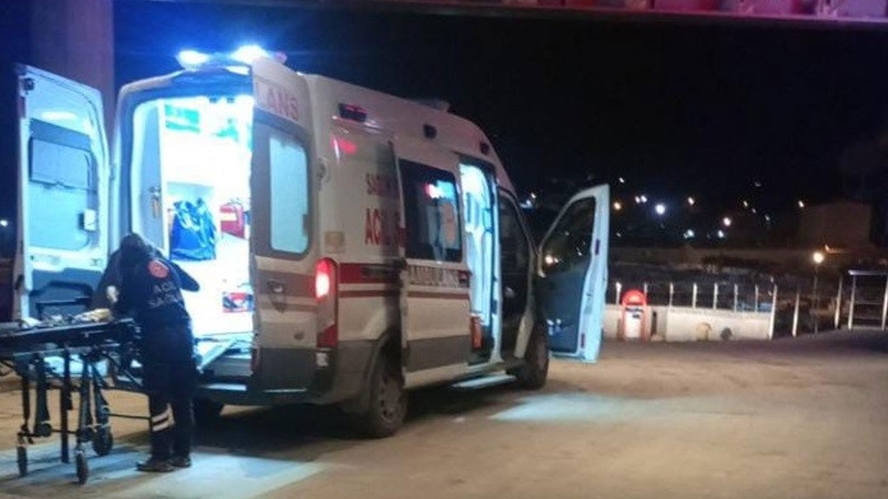 Tartıştığı kocasını boğazından bıçakladı