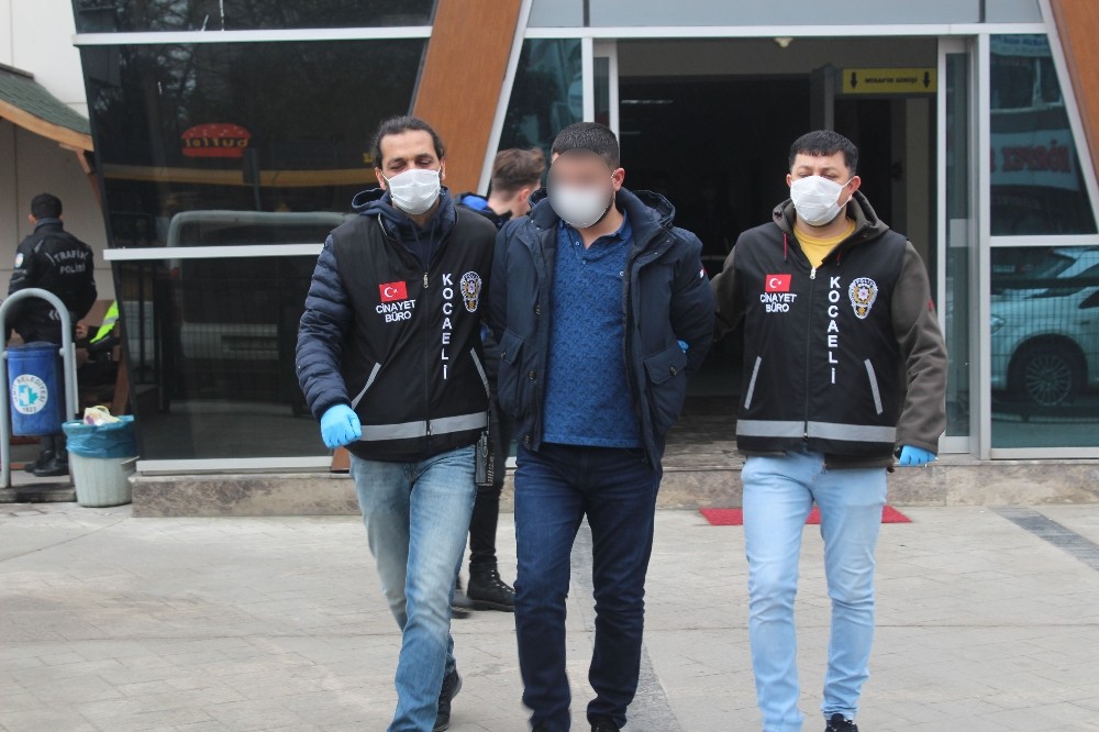 Tartıştıkları vatandaşın iş yerini kurşunlayan kuzenler tutuklandı 