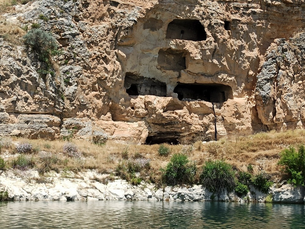 Taş evler turizme kazandırılmayı bekliyor 