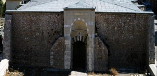 Taş Medrese'de geleneksel el sanatları kursları devam ediyor