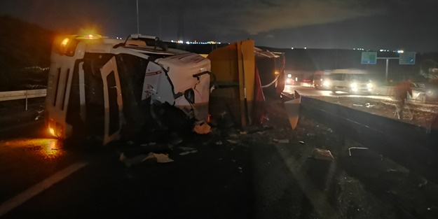 Taş yüklü TIR kaza yaptı: 1 yaralı