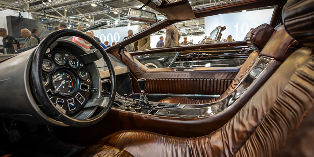 Tasarımcıları kafayı mı yedi diye düşündürecek en garip araba direksiyonları!