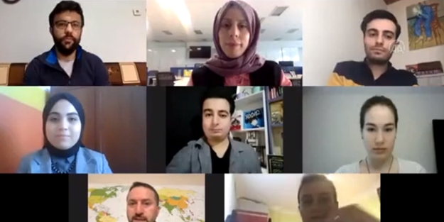 Tasarladıkları cihazla evdeki yaşlılara ilaç zamanını hatırlatıyorlar