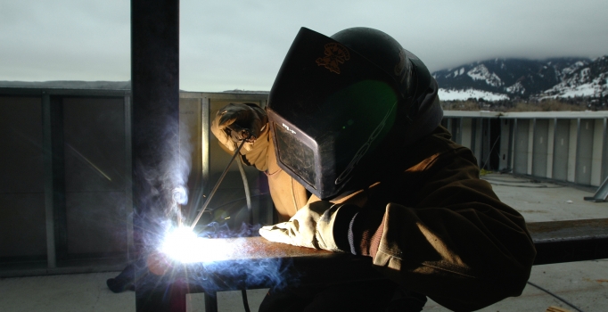 Taşeron işçileri kadroya sınavla geçecek