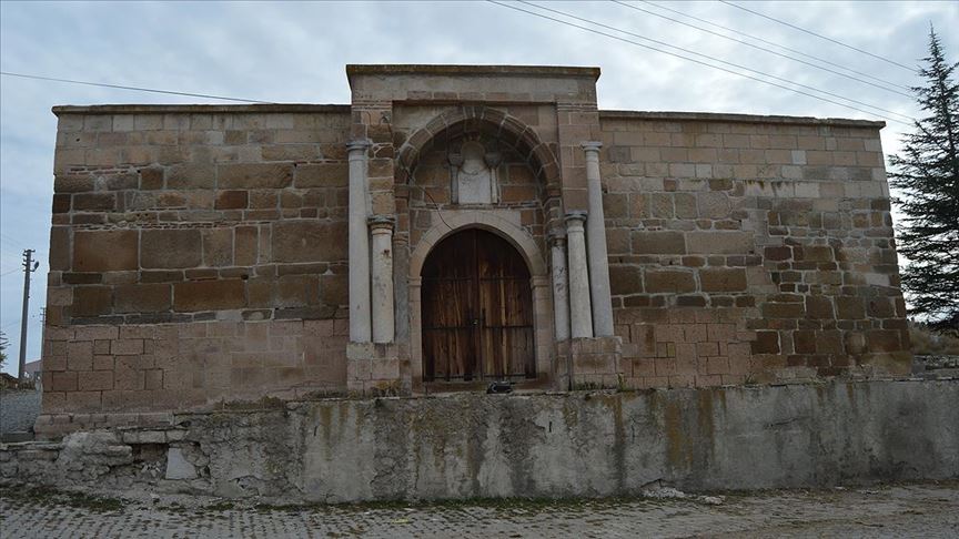 Taşhan ve Anıtkaya Kervansarayı yıllara meydan okuyor
