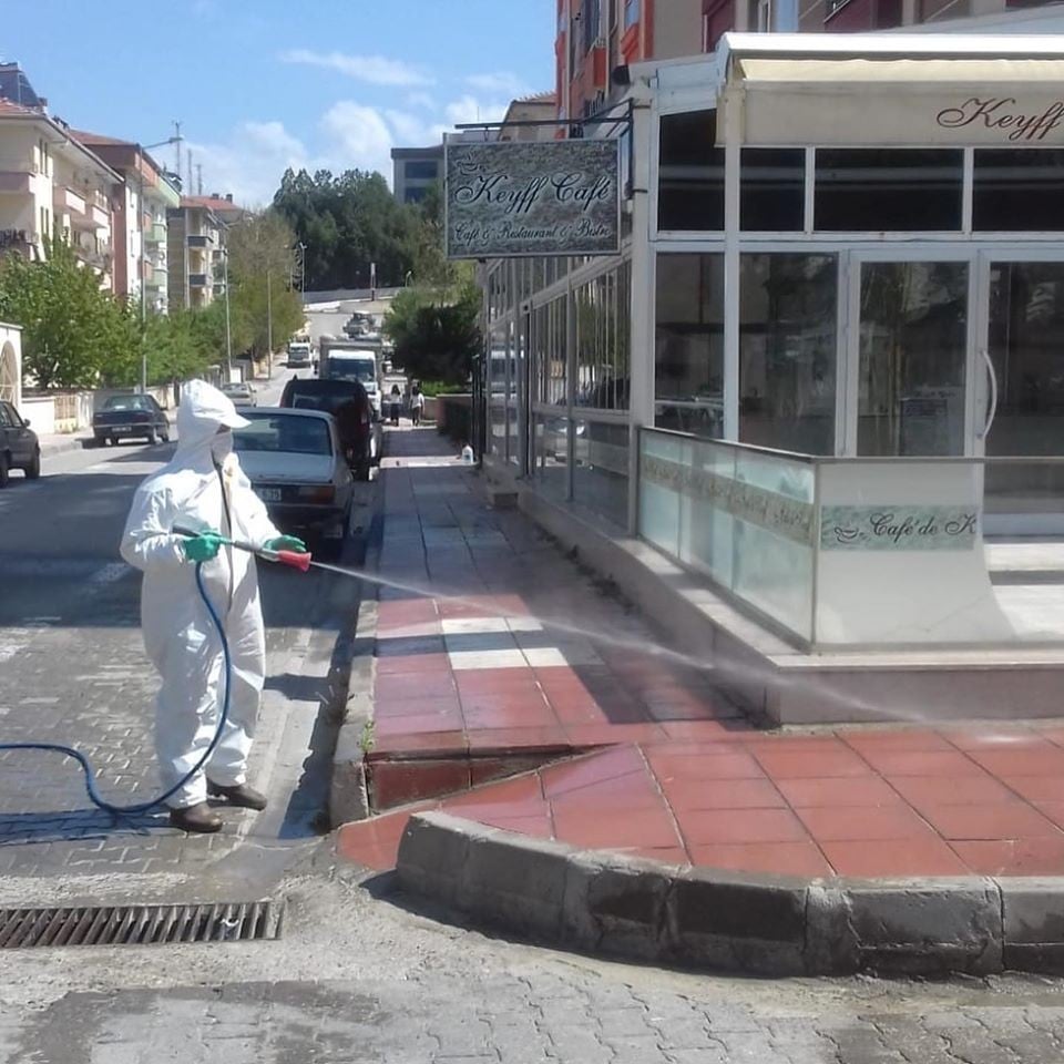 Taşköprü Belediyesi, dezenfekte çalışmalarını sürdürüyor 