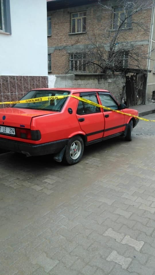 Taşköprü’de bir otomobilin teybi çalındı 