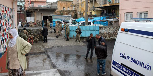 Taşlı sopalı seçim kavgası! Yaralılar var